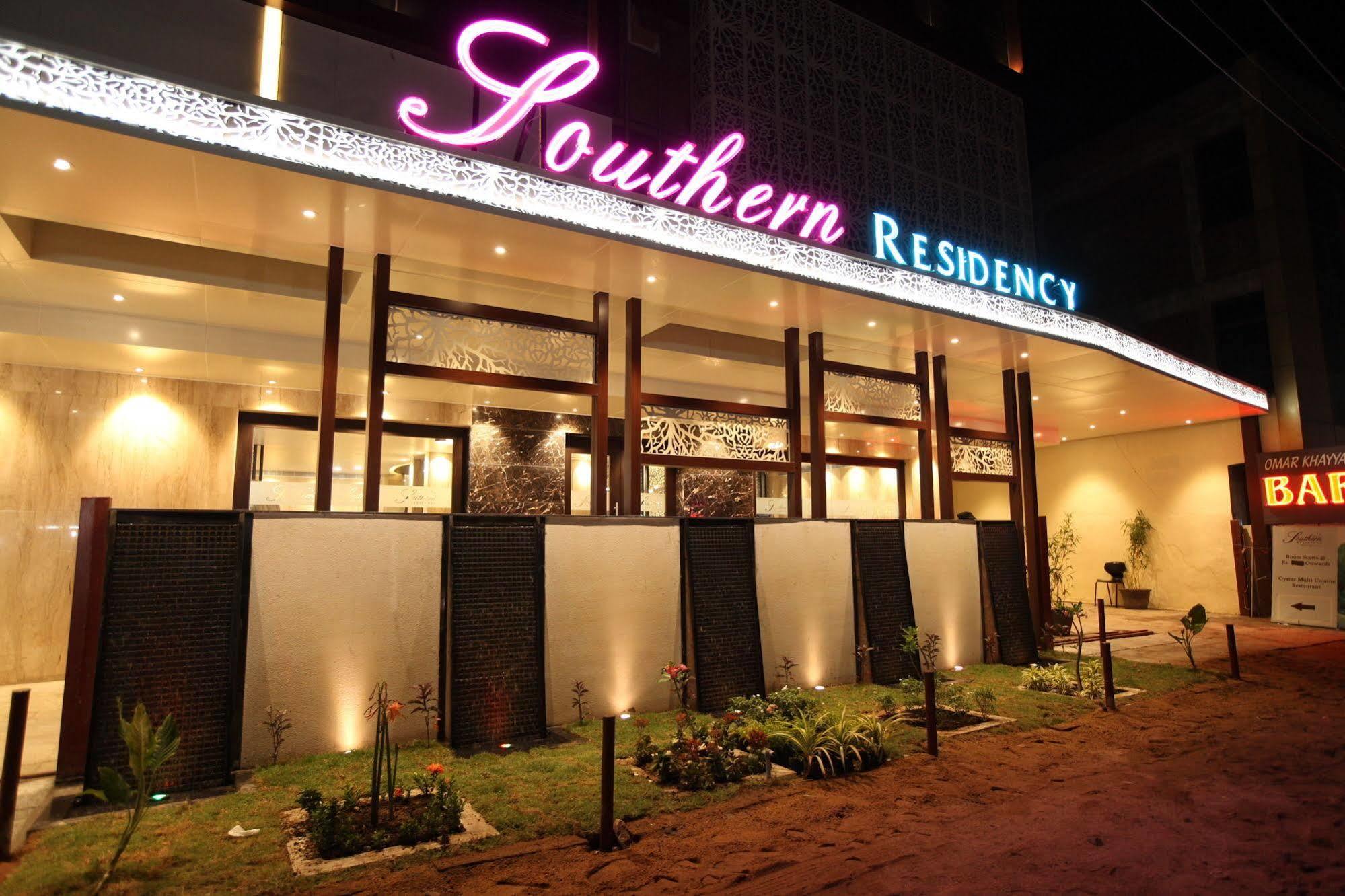 Hotel Southern Residency Kelambākkam Eksteriør billede